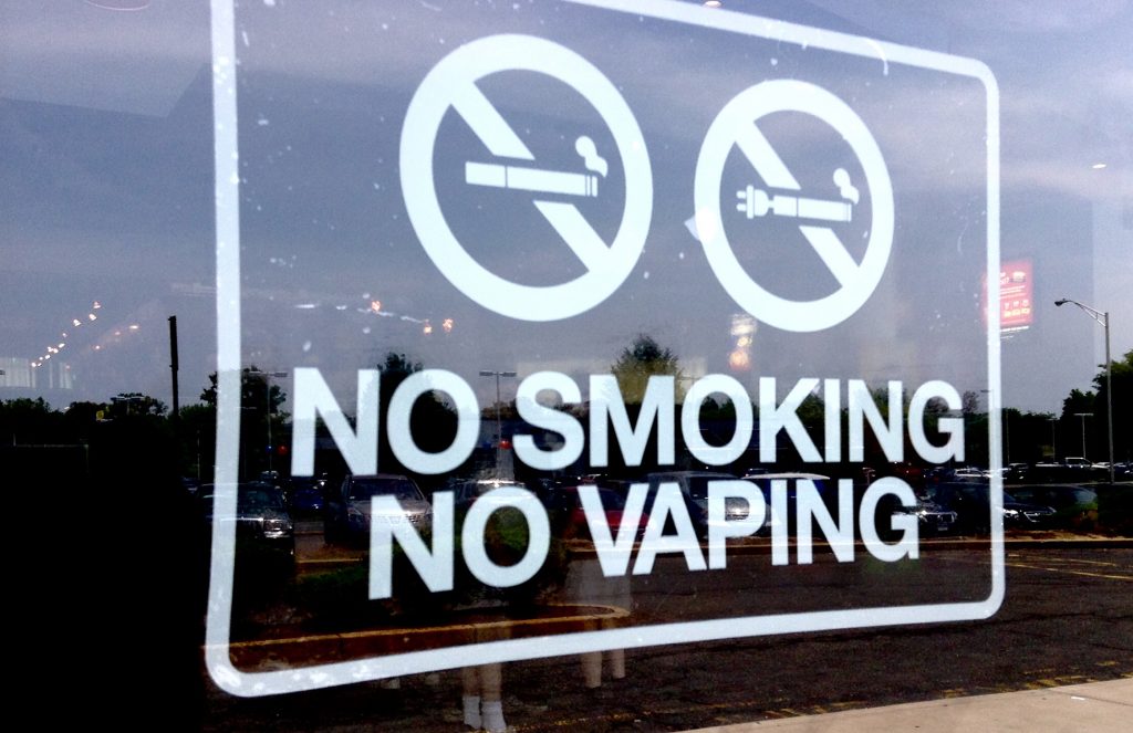 No smoking, no vaping sign.